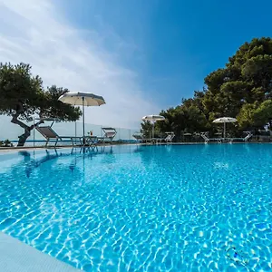 4* Hotel Pinija