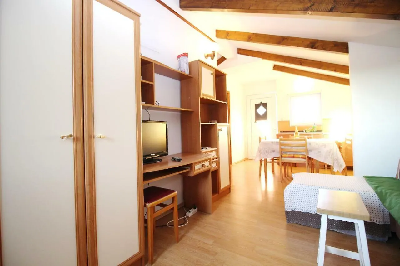 Apartments Mark Petrcane Croatia